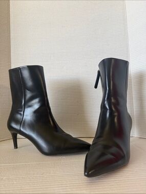 H&M Black Pointed Toe Ankle Boots Size 9 Faux Leather Kitten Heels Minimalist